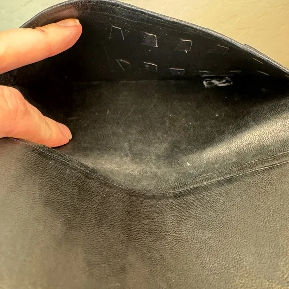 CHANEL Vintage Black Wallet - Picture 5 of 8